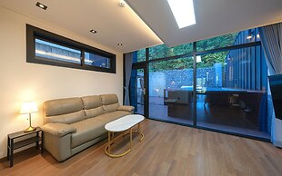 Ulsan Byeoldam Eunchae Pool Villa
