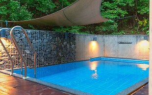 Ulsan Byeoldam Eunchae Pool Villa