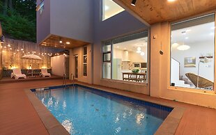 Ulsan Byeoldam Eunchae Pool Villa