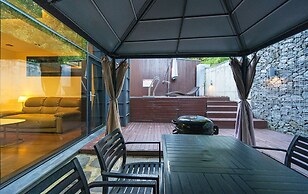 Ulsan Byeoldam Eunchae Pool Villa