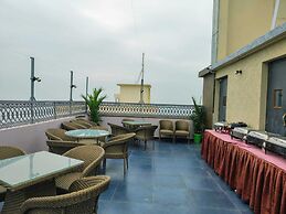 Pipul Padmaja Beach Inn