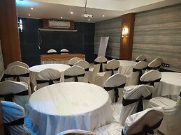 Pipul Padmaja Beach Inn