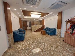Pipul Padmaja Beach Inn