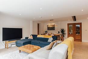 Rosefinch House in Crazies Hill