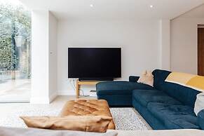 Rosefinch House in Crazies Hill