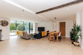 Rosefinch House in Crazies Hill