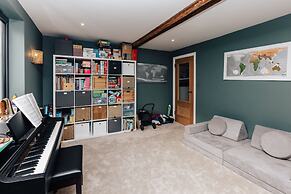 Rosefinch House in Crazies Hill