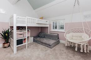 Rosefinch House in Crazies Hill