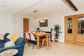 Rosefinch House in Crazies Hill