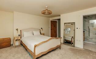 Rosefinch House in Crazies Hill