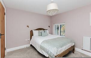 Rosefinch House in Crazies Hill