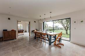 The Hayfield - From 500 Per Night