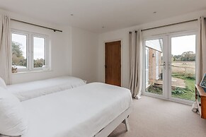 The Hayfield - From 500 Per Night