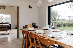 The Hayfield - From 500 Per Night