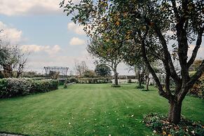 The Hayfield - From 500 Per Night