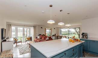 The Hayfield - From 500 Per Night