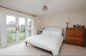 The Hayfield - From 500 Per Night