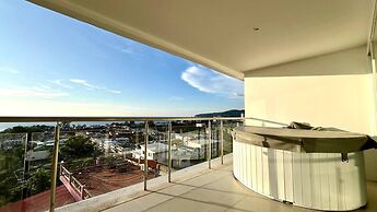 A26 - Great 100 Percent Seaview 2bedroom 1 Bathroom and Bubble Jacuzzi