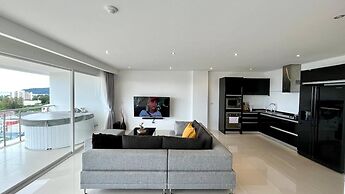 A26 - Great 100 Percent Seaview 2bedroom 1 Bathroom and Bubble Jacuzzi