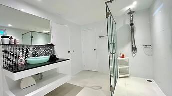 A26 - Great 100 Percent Seaview 2bedroom 1 Bathroom and Bubble Jacuzzi