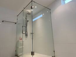 A26 - Great 100 Percent Seaview 2bedroom 1 Bathroom and Bubble Jacuzzi