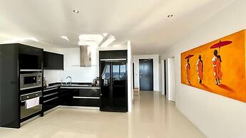 A26 - 2 Bdr Condo, Stunning Sea View, Karon Beach