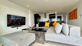 A26 - Great 100 Percent Seaview 2bedroom 1 Bathroom and Bubble Jacuzzi