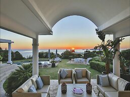 Holiday Home With Charming Patio