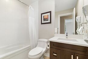 Opulent Oasis Exquisite 2Bedroom Retreat