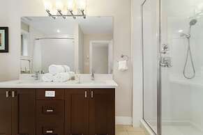 Opulent Oasis Exquisite 2Bedroom Retreat