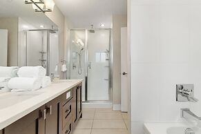 Opulent Oasis Exquisite 2Bedroom Retreat