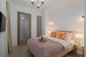 Charming 2BR Flat - Romanian Athenaeum