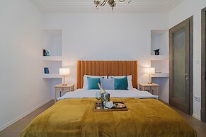 Charming 2BR Flat - Romanian Athenaeum