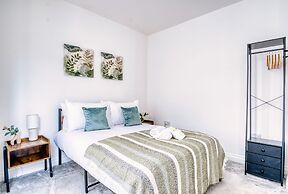 Stunning 2 Bed City Centre & Bute Park