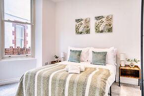 Stunning 2 Bed City Centre & Bute Park