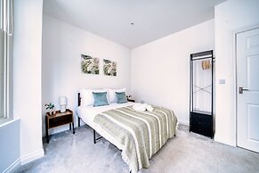 Stunning 2 Bed City Centre & Bute Park