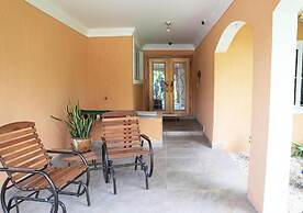 The Palms Hideaway
