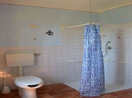 Cozy Tuscan Countryside Escape