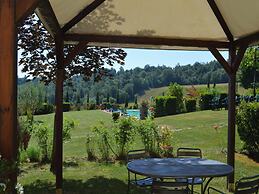 Charming Flat With Pool Surrounded by Nature