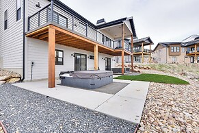 New Home w/ Amazing Views in Eden < 6 Mi to Ski!