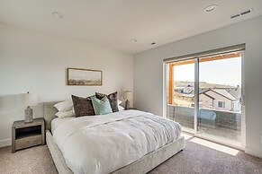 New Home w/ Amazing Views in Eden < 6 Mi to Ski!