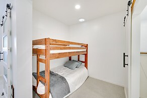 Walk to Beach - 'house Kitsune' in Oceanside!