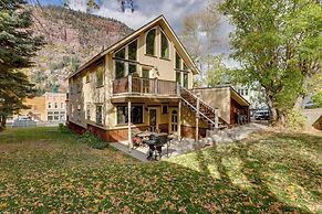 Patio & Mountain Views: Central Ouray Getaway!