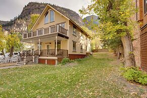 Patio & Mountain Views: Central Ouray Getaway!