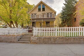 Patio & Mountain Views: Central Ouray Getaway!