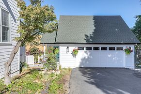 Steps to Sutter Creek: Chic Wine Country Cottage