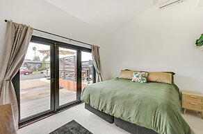 Steps to Beach: 'house Kitsune' in Oceanside