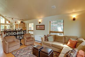 On Main Street: Ouray Getaway w/ Mountain Views!