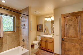 On Main Street: Ouray Getaway w/ Mountain Views!