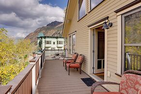 On Main Street: Ouray Getaway w/ Mountain Views!